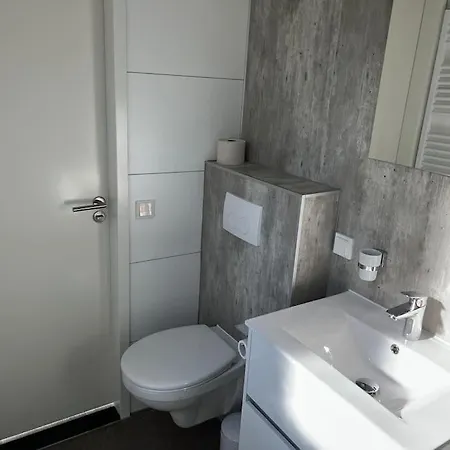 Cube 8 - Neues Im Am Badesee * Lathum