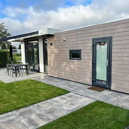 Cube 8 - Neues Im Am Badesee 아파트 Lathum